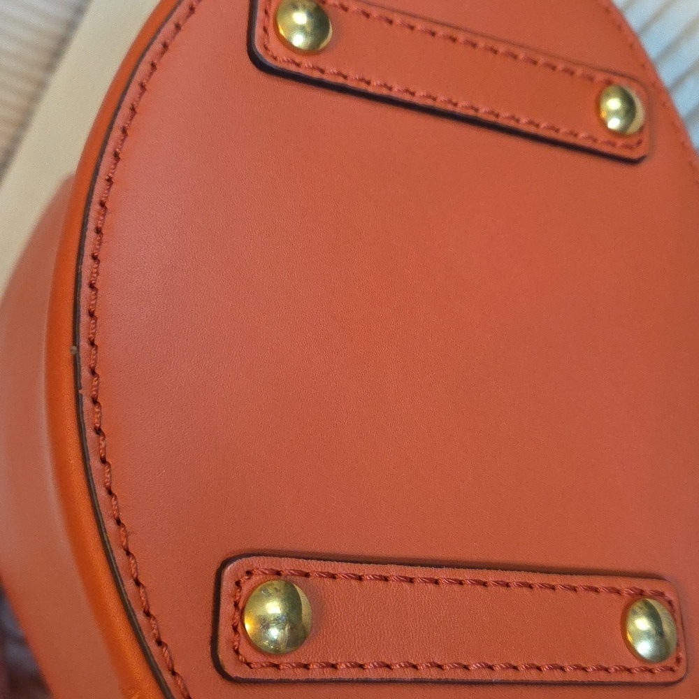 NWT Authentic Burberry Handbag Supple Calfskin Bucket Clementine - Picture 8 of 16